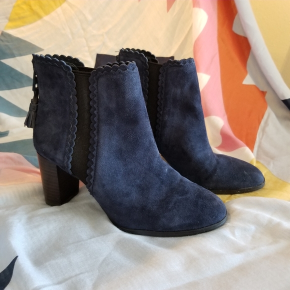 Alex Marie navy blue leather bootie ankle boot - Picture 4 of 4